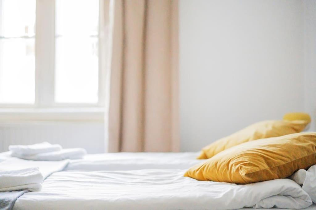 Zentrale Wohnung Fuer Entdecker Vienna Esterno foto