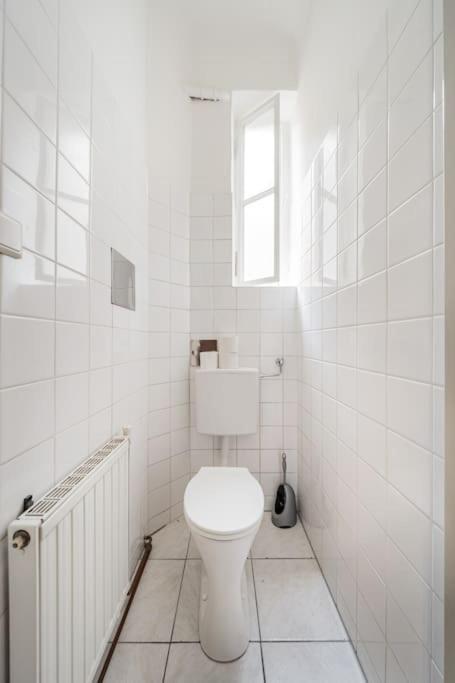 Zentrale Wohnung Fuer Entdecker Vienna Esterno foto