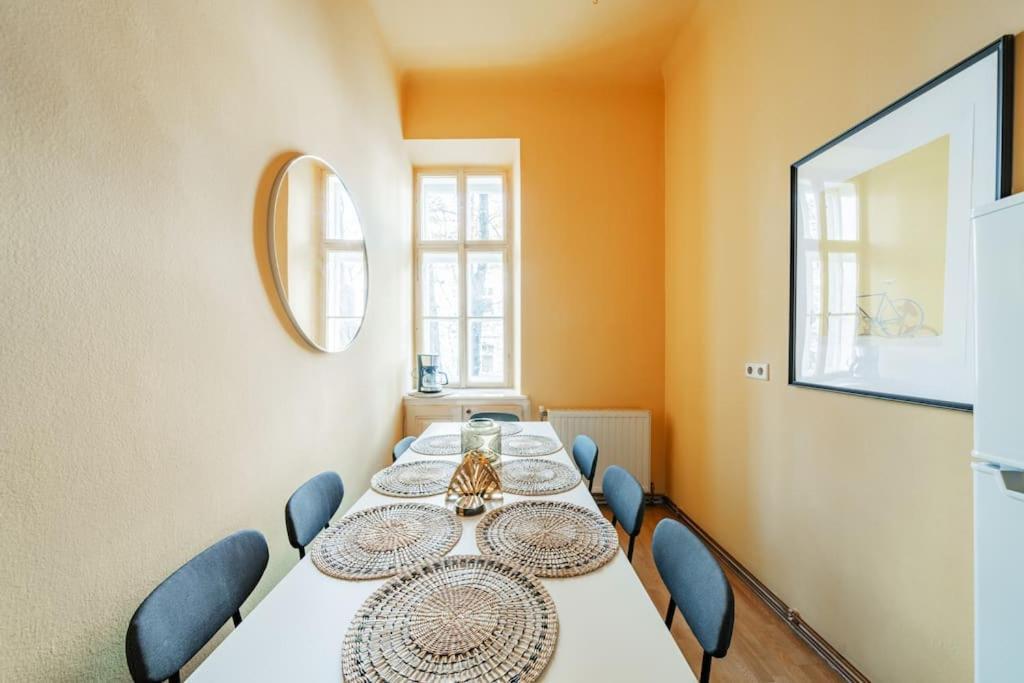 Zentrale Wohnung Fuer Entdecker Vienna Esterno foto